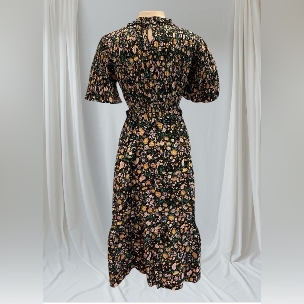 Hyacinth House Samantha Midi Dress M NWT Black Floral Smocked - Picture 7 of 15